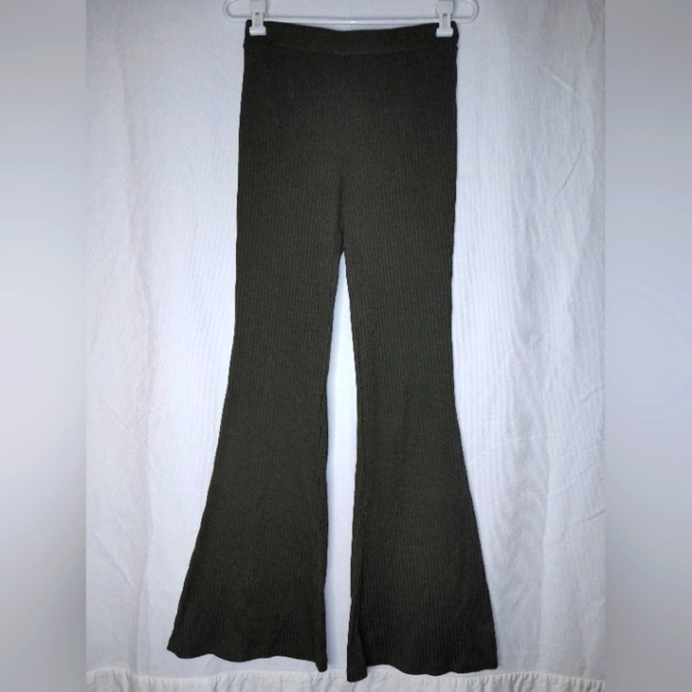 Forever 21 Ribbed Green Flare Leg Pants Size M